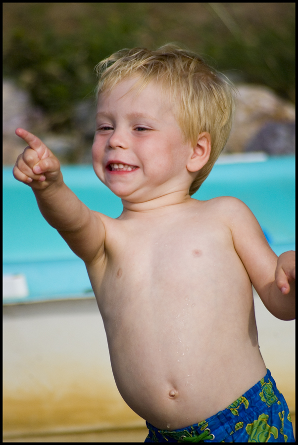 Pointing Tommy