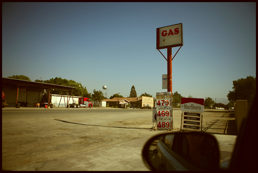 Gas